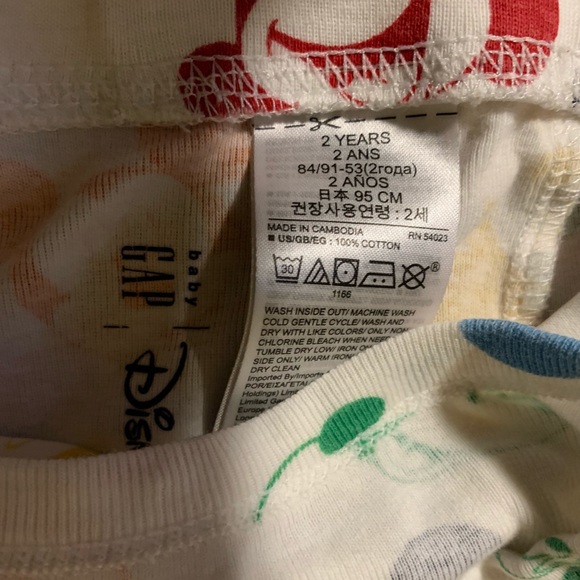 Gap toddler unisex pajamas bundle - Picture 6 of 7